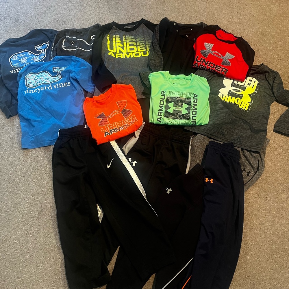 4/4T Boy Lot! Under Armour, Vineyard Vines and Nike. Excellent condition!